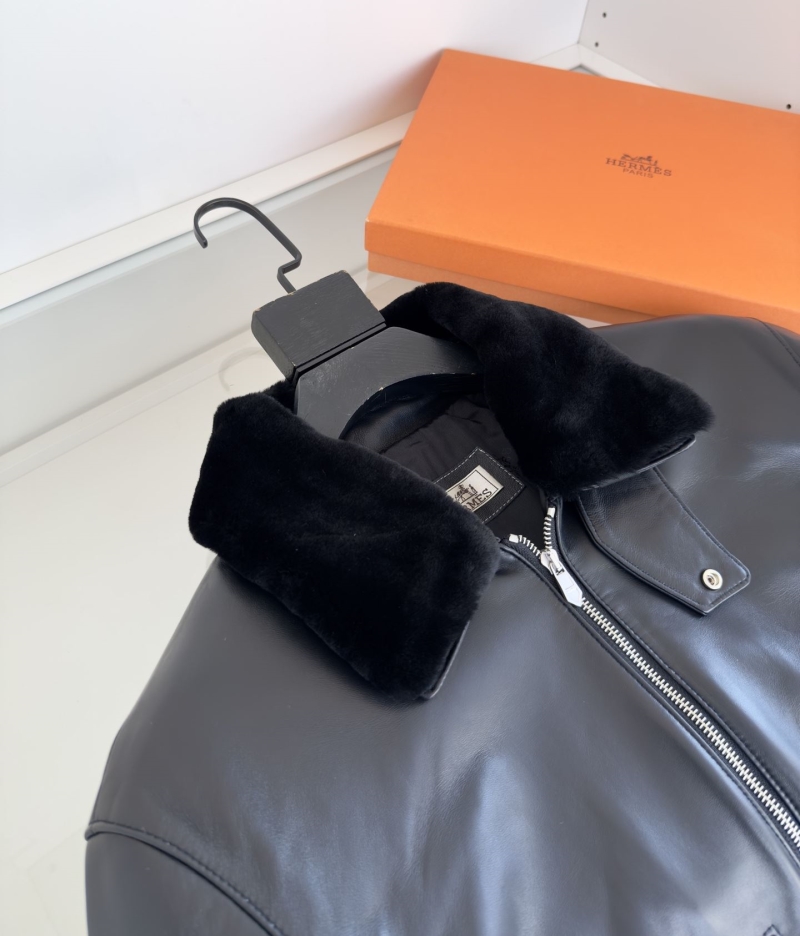 H**me5 outwear